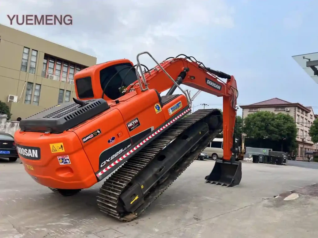 Used doosan dx225 Excavator